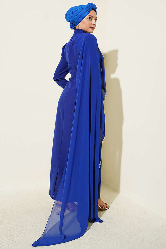 Abendkleid Mit Tüllcape Und Steinstreifen