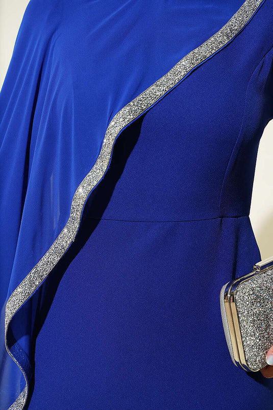 Abendkleid Mit Tüllcape Und Steinstreifen