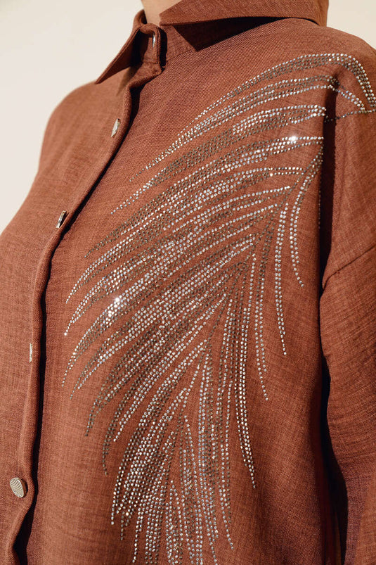 طقم مزدوج من الكتان مزين بالأحجار باللون البني