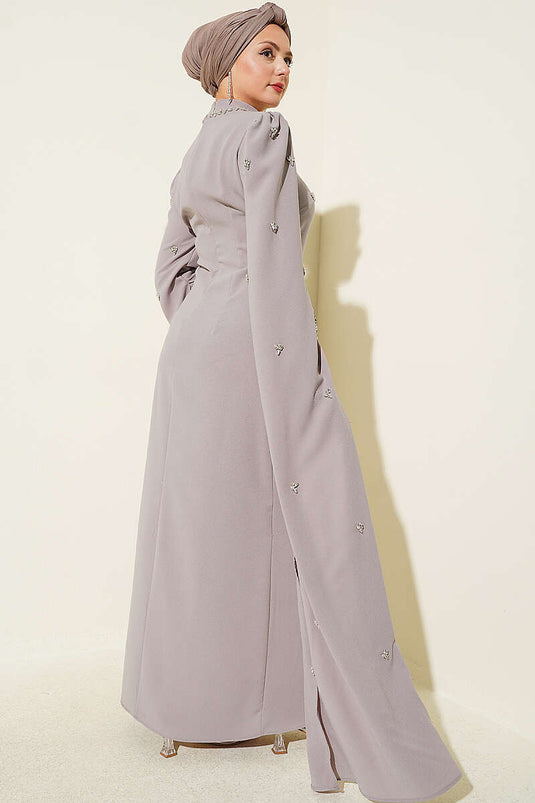 Robe De Soirée Avec Cape Et Manches Ornées En Mink