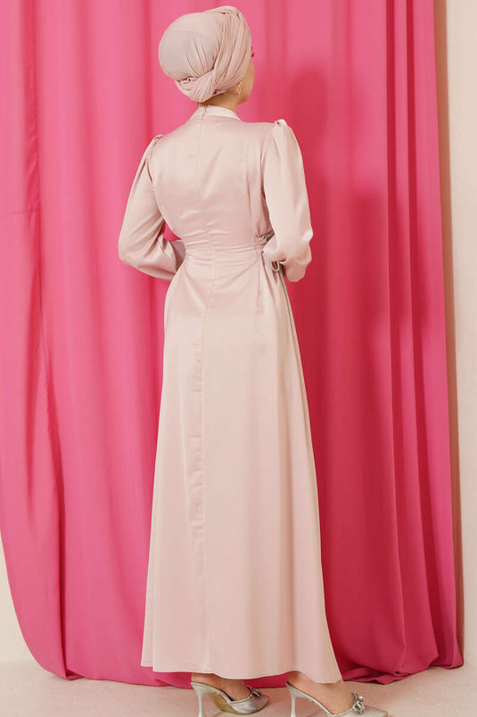 فستان سهرة ساتان مزين بالأحجار ومرتبط بالخصر وردي