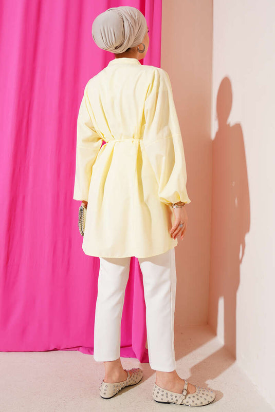 قميص تيريكوتون بأزرار من Stoned Brit باللون الأصفر