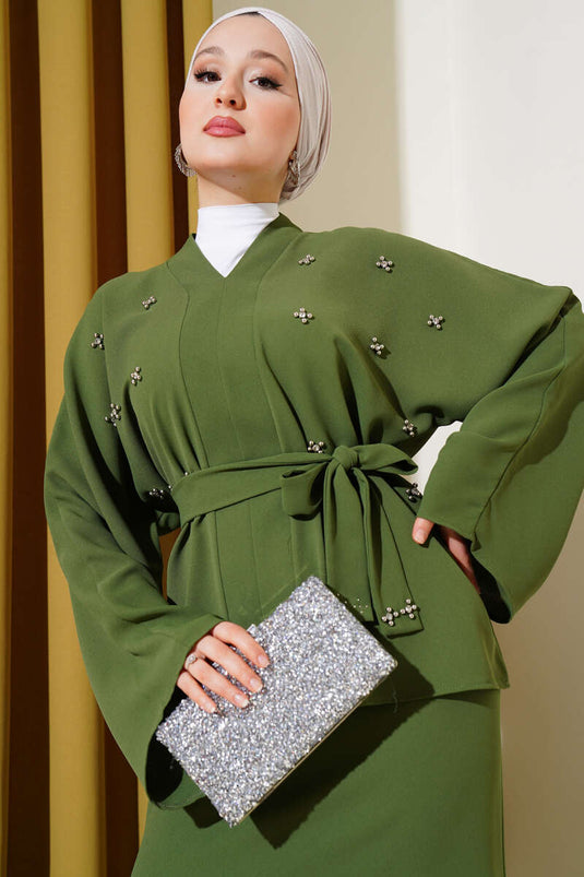 Abito due pezzi con gonna decorata con perle di pietra color cachi