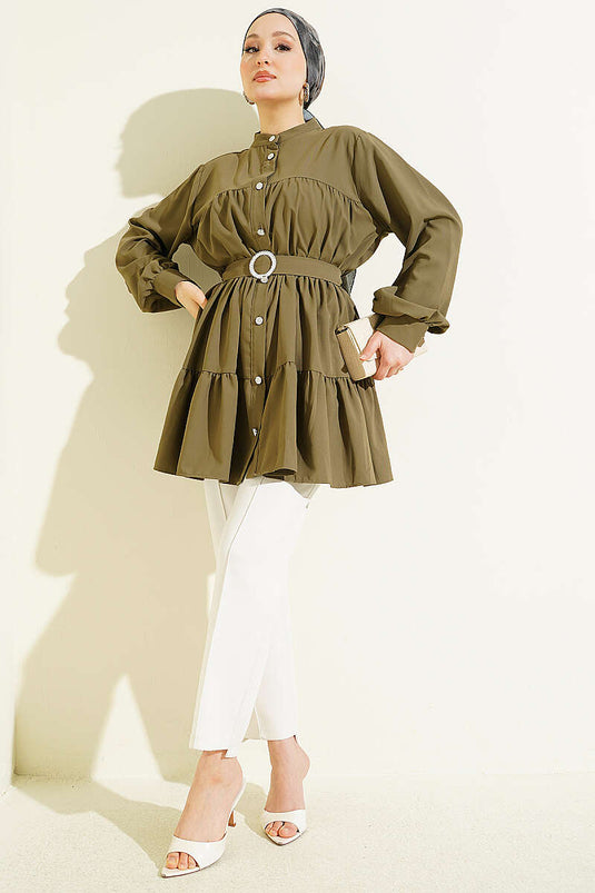 Schichtbluse mit steinbesetzter Gürtelschnalle, Khaki