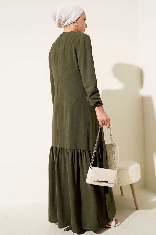 فستان مربوط مع تفاصيل عين الطائر الحجرية باللون الكاكي