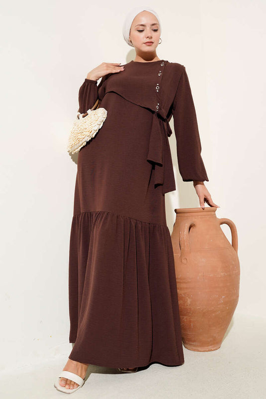 Abito annodato con dettaglio in occhio di uccello in pietra, marrone