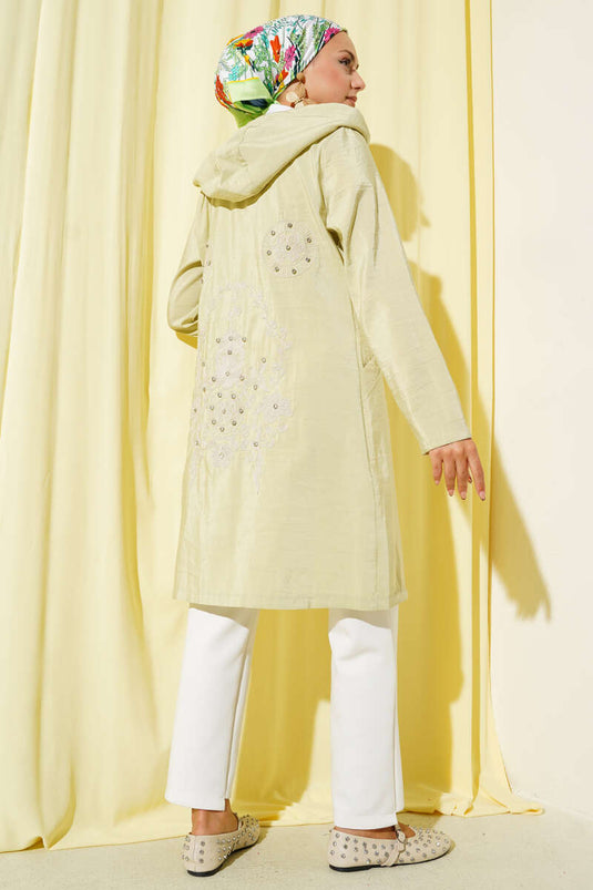 قبعة بغطاء رأس مطرزة بالحجر باللون الأخضر المائي