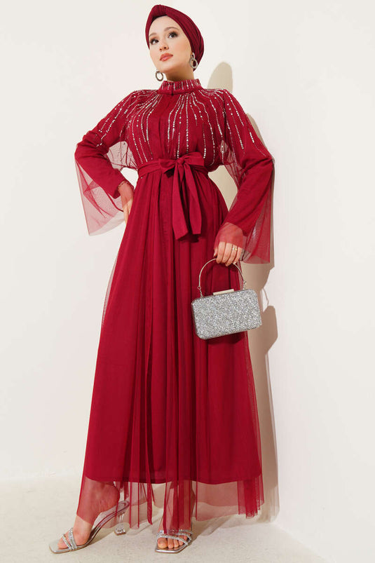 Abaya avec cape en tulle laqué, bordeaux