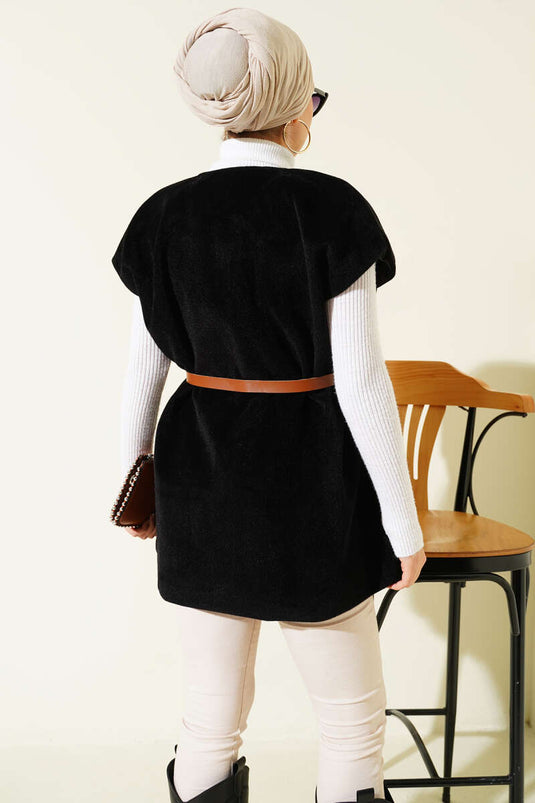 Gilet à barbe noir, ceinturé et à un seul bouton