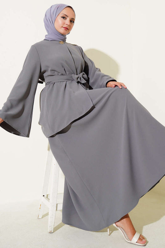 بدلة مزدوجة الصدر بحزام بزر واحد باللون الرمادي