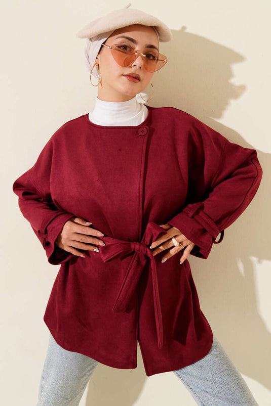 جاكيت من جلد الغزال بحزام بزر واحد، لون عنابي