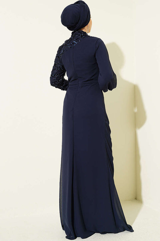 Robe de soirée à une manche avec détails en paillettes bleu marine