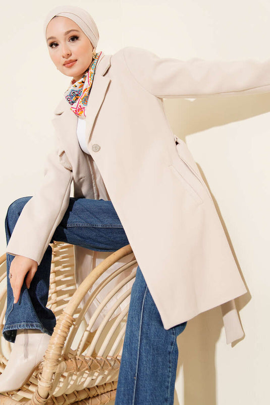 معطف كاشي بيج بكتف واحد مزود بأبولييت وتفاصيل الأزرار