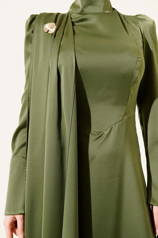 Tek Omuz Pelerinli Saten Abiye Haki