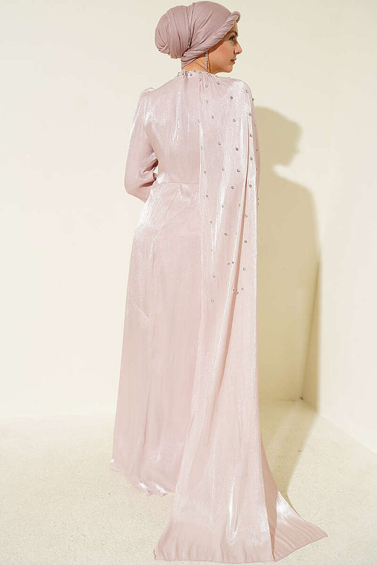 Abendkleid Mit Schultercape Und Steinen In Puderrosa