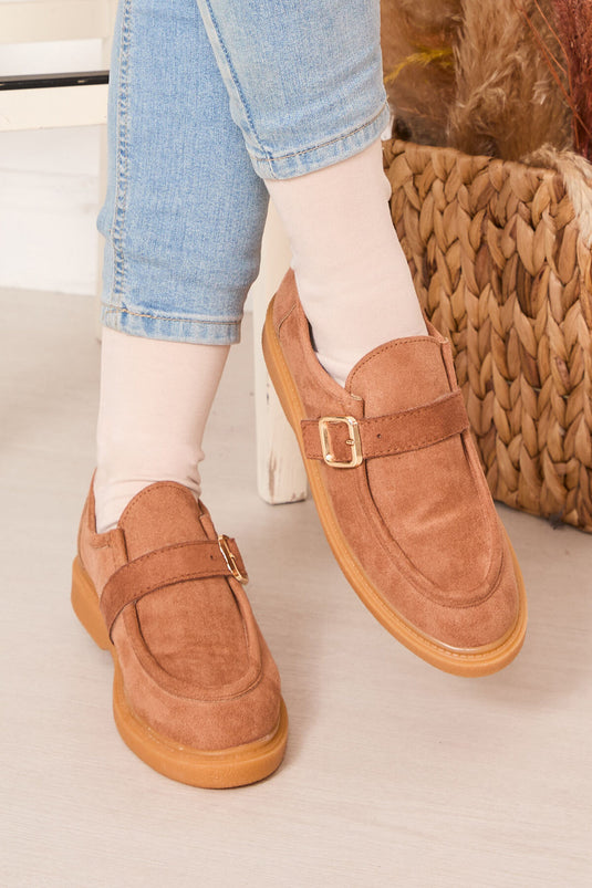 Scarpe casual con fibbia singola color cuoio