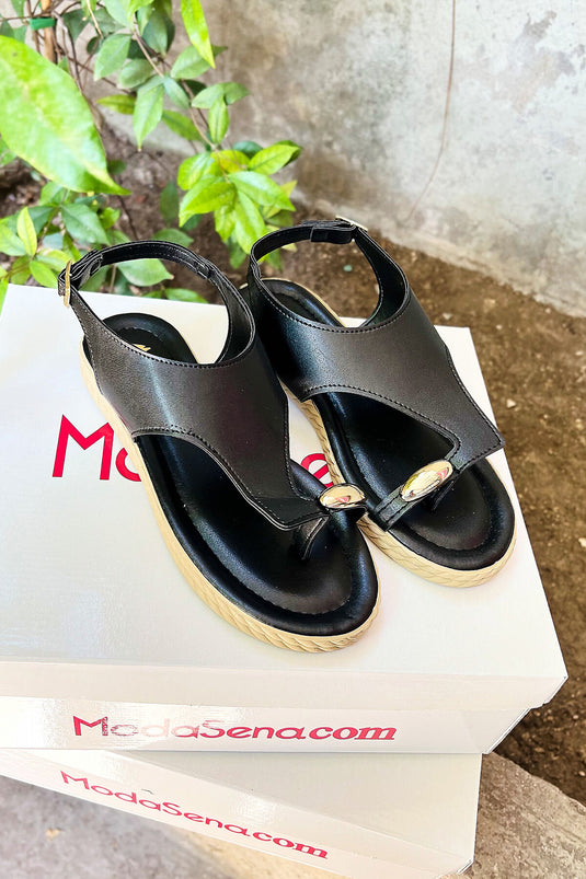 Sandales tongs à boucle noire