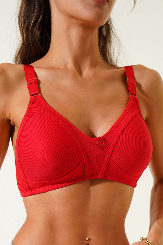 Soutien-gorge rouge à micro-bandes minimisant les rayures