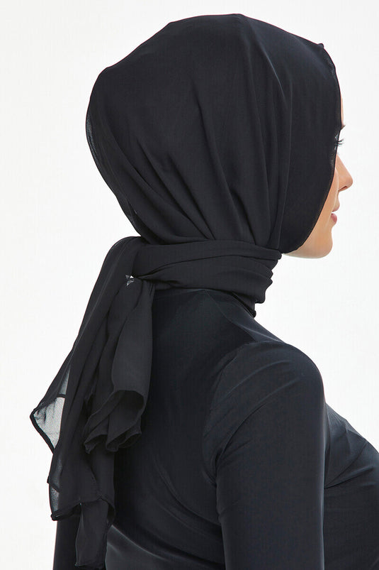 Bonnet avec col détaillé en tulle noir