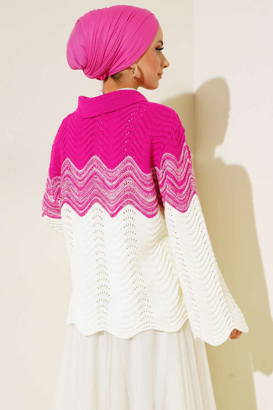 Farbiger Strickpullover mit drei Knöpfen in Fuchsia