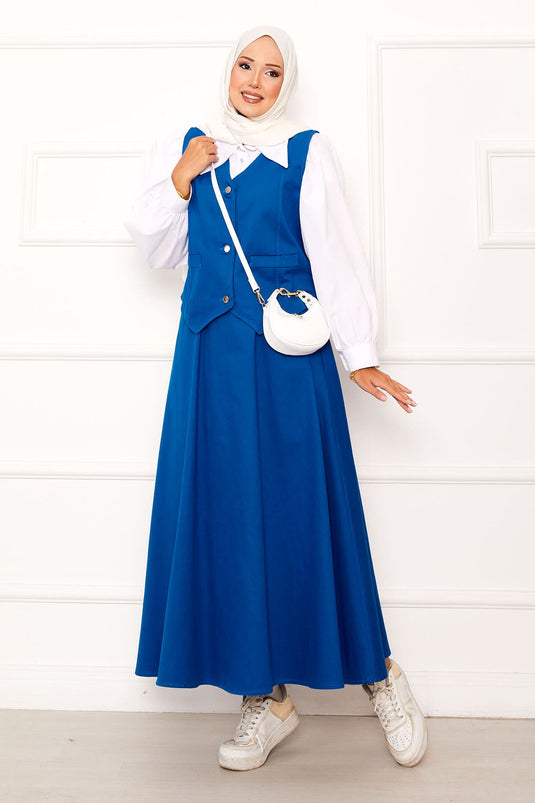 Costume deux pièces bleu avec gilet et jupe à trois boutons