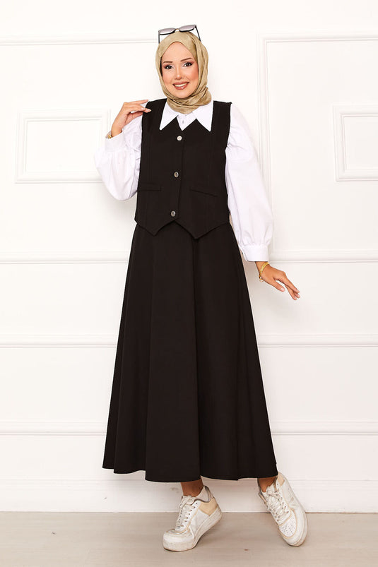 Costume deux pièces noir avec gilet et jupe à trois boutons