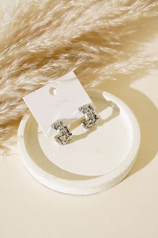 أقراط فضية بثلاثة صفوف