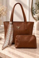 Sac À Main À Épaule Tan Avec Accessoire En Forme De Triangle