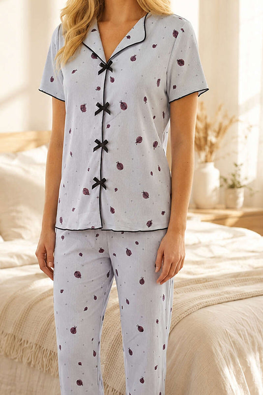 Ensemble pyjama à manches courtes avec coccinelle, bleu bébé