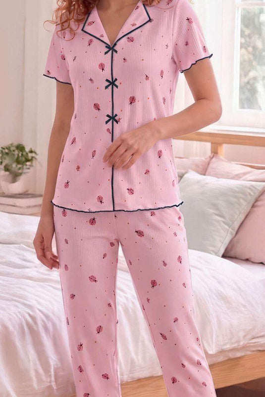 Ensemble pyjama à manches courtes avec coccinelle rose