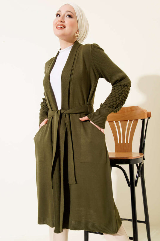 Traubenarm mit Bändchen langer Strickjacke in Khaki