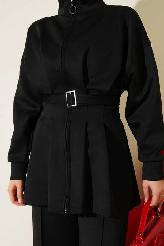 بدلة سوداء من قطعتين بحزام طويل