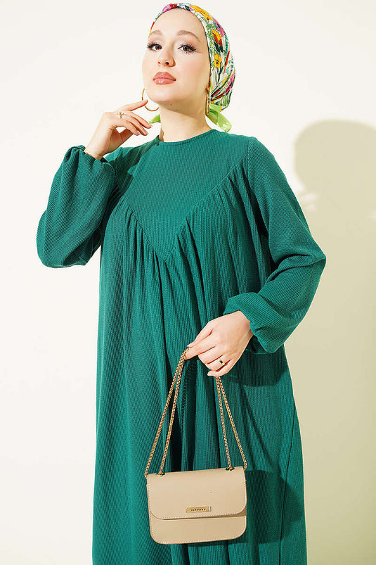 Robe Verte Avec Détail À Cordons