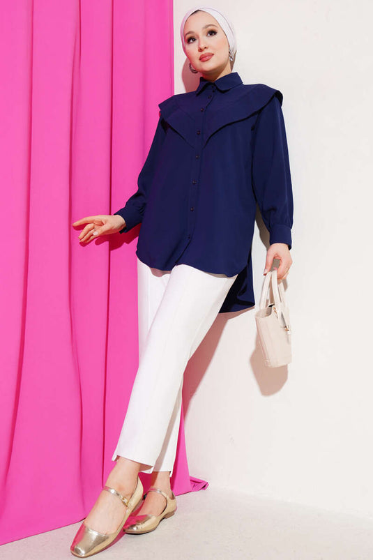 Chemise à détail en V bleu marine
