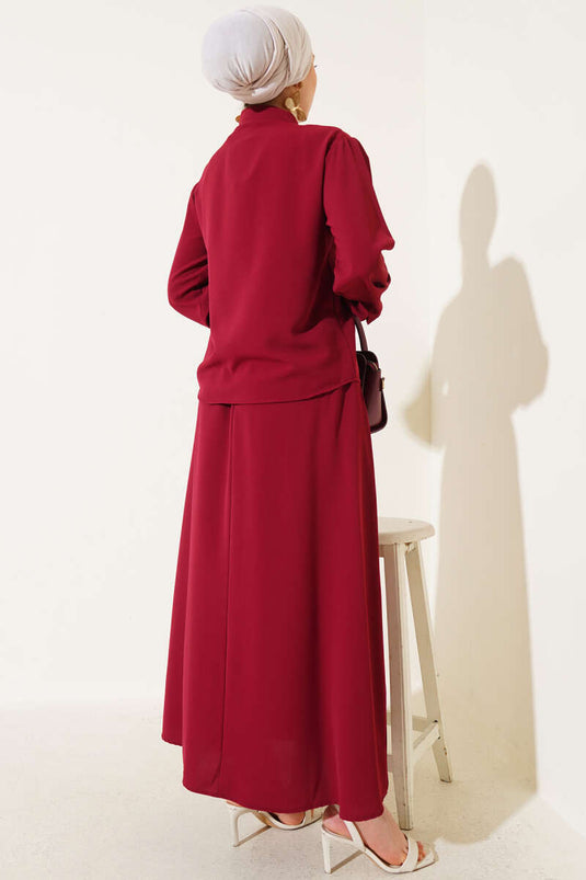 بدلة من قطعتين بتصميم تنورة على شكل حرف V - لون عنابي