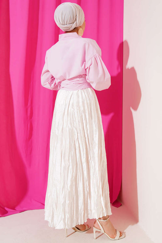 قميص قصير برباط على شكل حرف V باللون الوردي