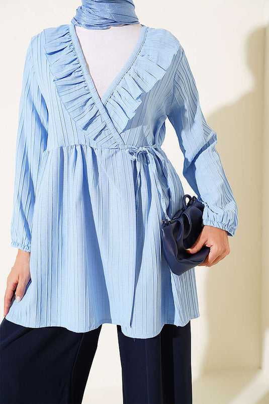 Kimono Azul Con Cuello En V Y Volantes