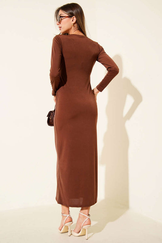 V Yaka Tokalı Midi Elbise Kahve