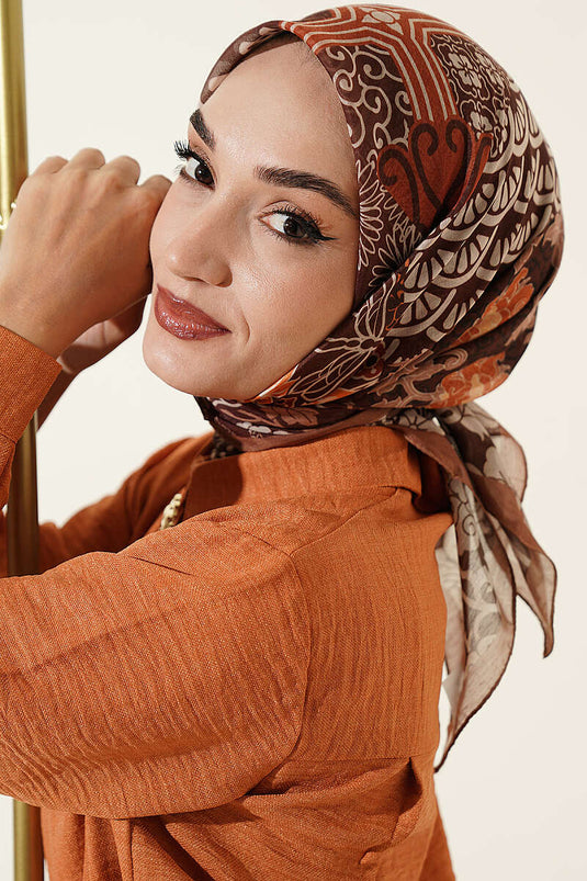 وشاح بنمط عرقي جمل