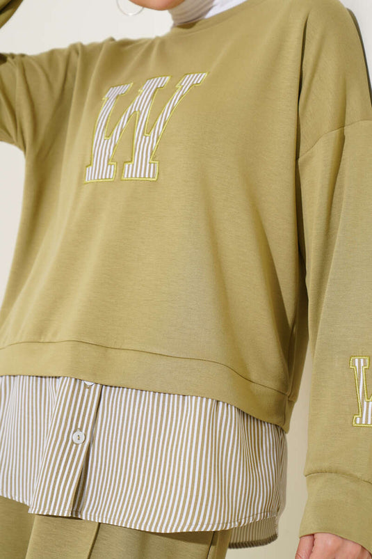 بدلة مكونة من قطعتين مخططة مطبوعة باللون الأخضر اللوزي