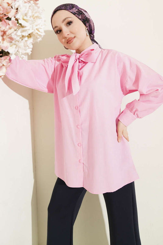 Camicia con dettaglio allacciatura al collo rosa