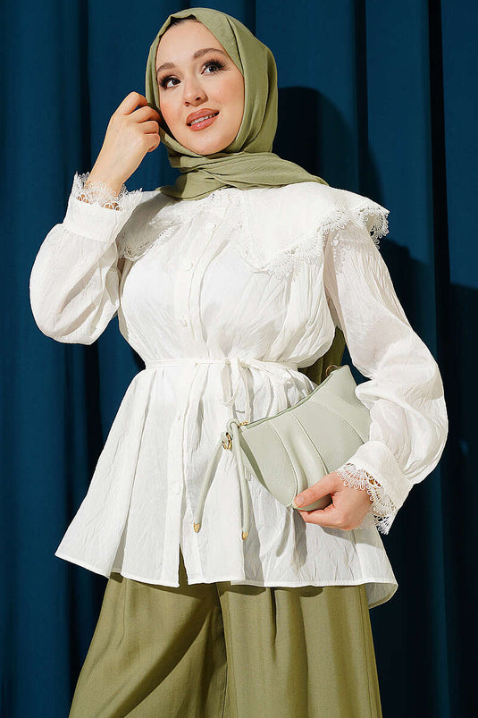 Chemise col marin en dentelle guipure à col montant, couleur écru