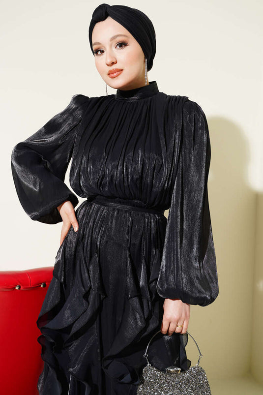 Robe de soirée noire à volants avec col à fronces