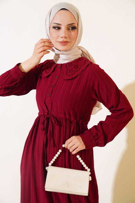 Robe demi-bouton à col en dentelle Rouge Claret