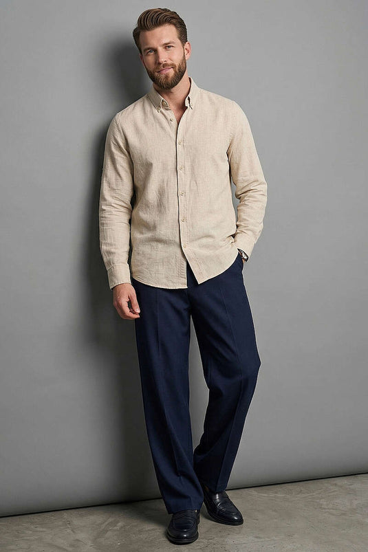 Camicia in lino beige con bottoni sul colletto