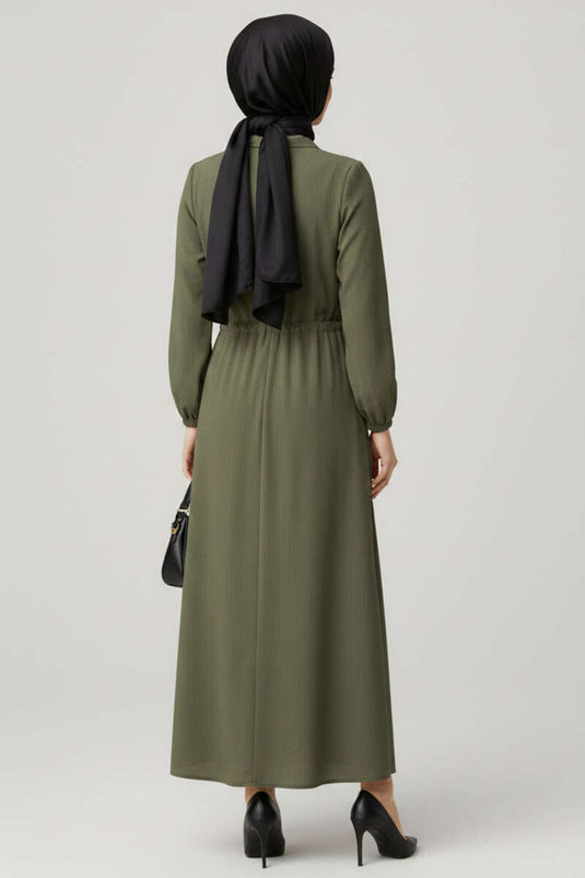 Robe à volants avec ceinture à passants kaki