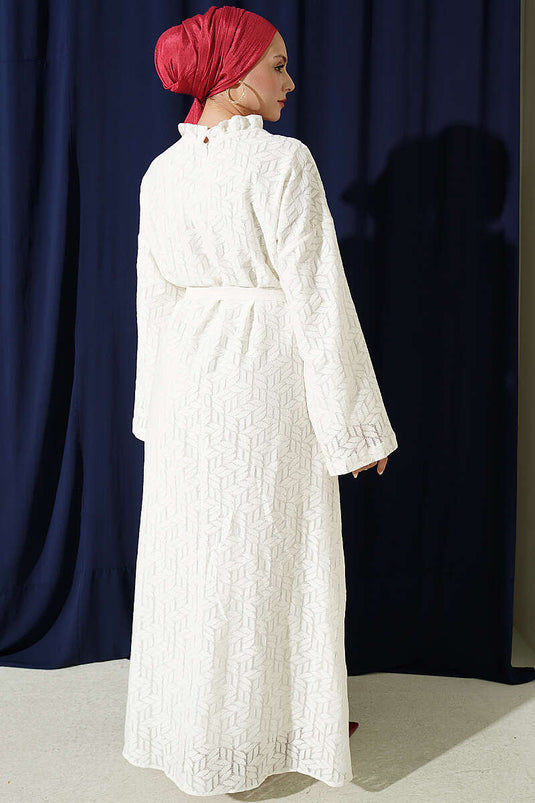 Robe En Dentelle À Volants Et Col Beiges