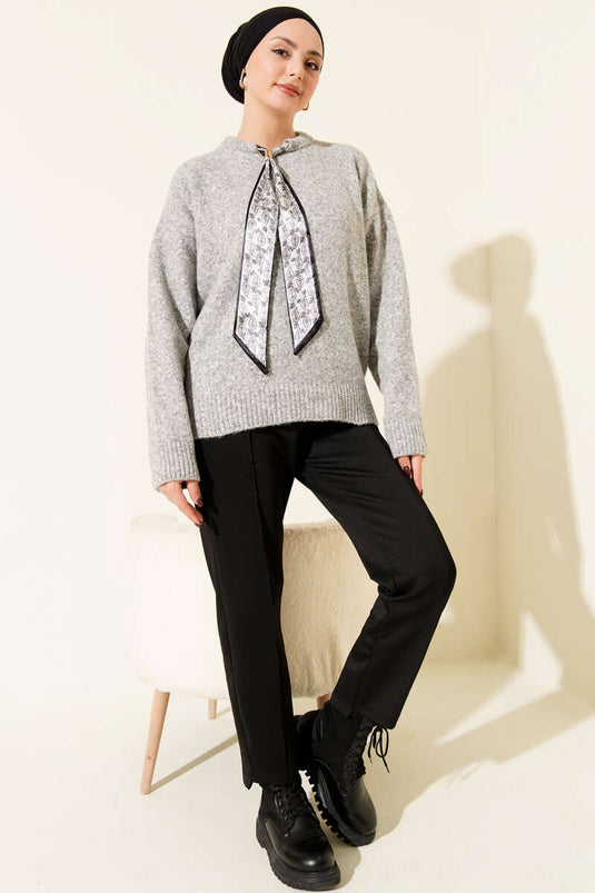Yaka Fularlı Triko Kazak Gri