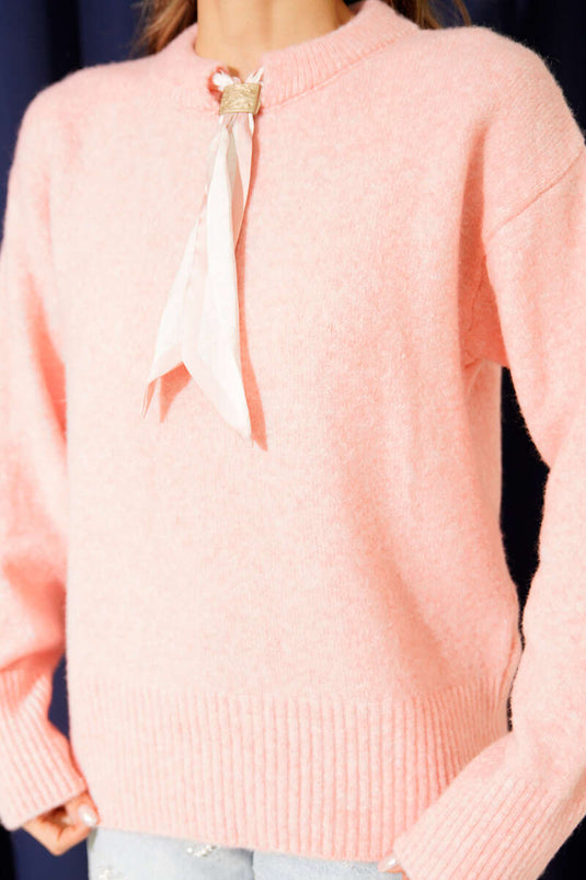 كنزة صوفية ناعمة مع وشاح للرقبة، لون وردي فاتح