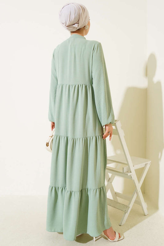 Robe superposée avec col et détails en dentelle, vert amande